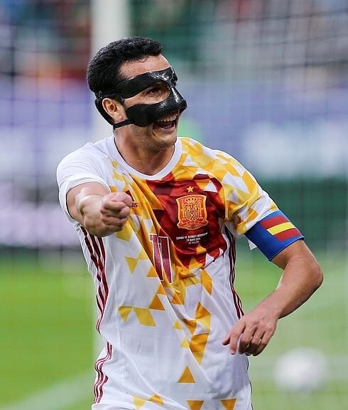 Pedro celebra el gol ante Bosnia. 