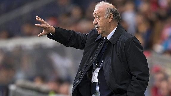 Del Bosque da instrucciones. 