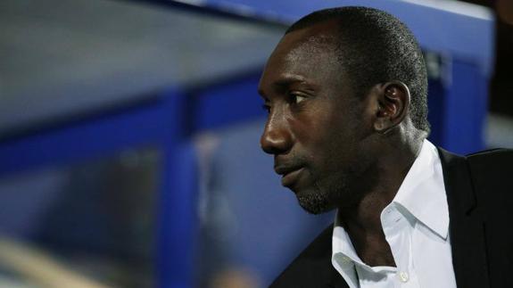 Jimmy Floyd Hasselbaink, en el banquillo del QPR. 