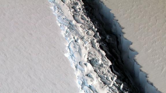 Grieta en el segmento Larsen C, en la Antártida.