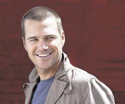 El intérprete triunfa con su papel de policía en 'NCIS:                             LOS ÁNGELES'.