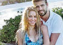 Shakira y Piqué dejan ver sus besos y su amor en YouTube