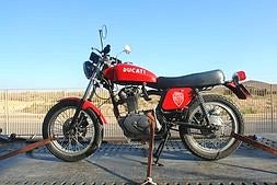 Motocicleta de la marca Ducati que conducía el sospechoso. ::                             P. L.