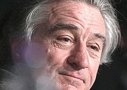 Robert de Niro se disculpa con Michelle Obama por bromear sobre su raza