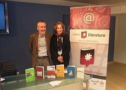 El director general de Bienes Culturales, Francisco Giménez, junto a la presidenta de Canal Literatura, María Luisa Muñoz. :: Foto: CARM | Vídeo: laverdad.es