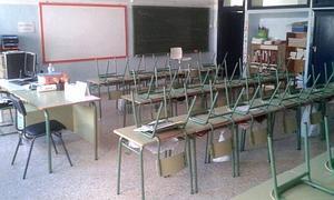 Aulas vacías en el pabellón principal. Foto: J.G. Badía