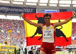 Miguel Ángel celebra el bronce en los Mundiales de Moscú 2013. :: EFE