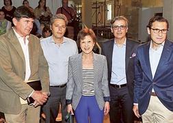 Manuel Pimentel, Alberto Aguirre de Cárcer, Trinidad Bernal, Juan Martínez Moya y Miguel Pasqual de Riquelme, ayer, en el acto. :: V. Vicens / AGM