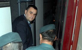 Martínez Andreo entra en el juzgado el domingo. / NACHO GARCÍA / AGM