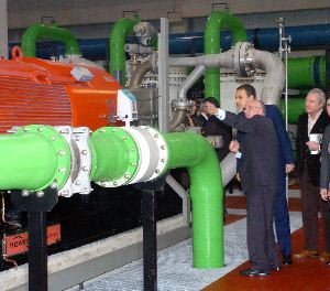 CON PROBLEMAS. Zapatero visita la planta desalinizadora de San Pedro                   en marzo del pasado año. / V. V. / AGM