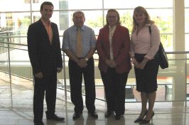 VISITA. Manuel Quesada y Juan Palau, del Grupo Masa, la directora general Marina García y la concejal Alicia Jiménez. / LV