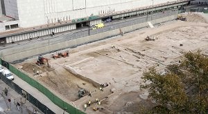 El supuesto hallazgo de una mezquita compromete más las obras del parking
