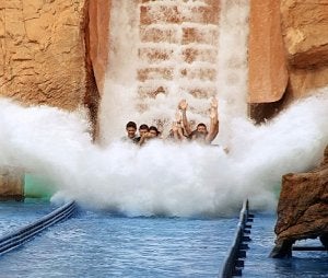 Una de las atracciones de agua más solicitadas, en imagen del pasado marzo. ::                             CMA
