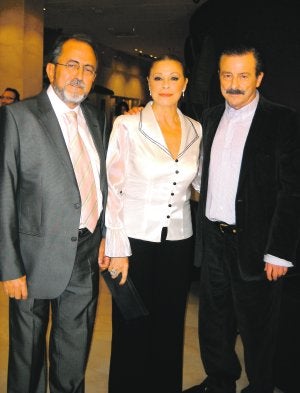 Miguel Ángel Blaya junto a María Luisa San José y Juan Diego. ::                             A. S.