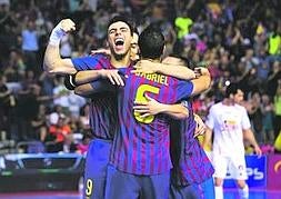 Los jugadores del Barcelona celebran la victoria. Foto: LNFS