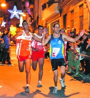 Ganadores de la prueba de 6 km. en Abarán. ::
J.A. MORENO