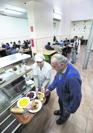 El comedor de Jesús Abandonado, en una foto de archivo. ::                             V. VICENS