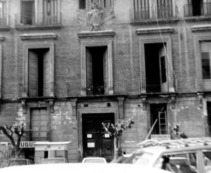 Imagen antigua del palacio González Campuzano, antes de su restauración.