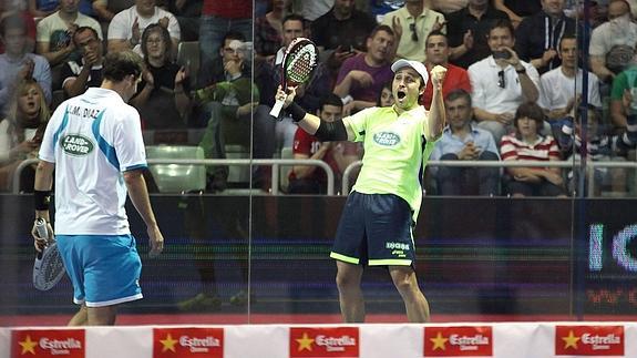 La pareja durante el torneo. 