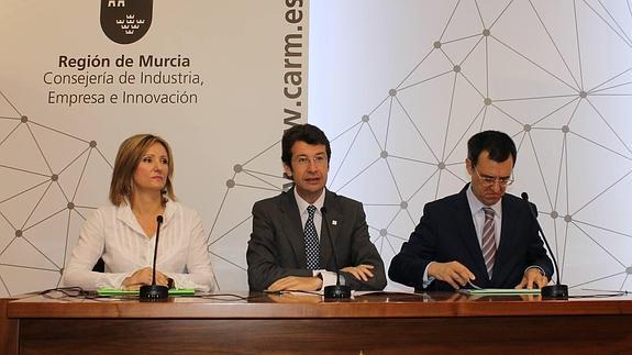 El consejero Ruiz da a conocer el programa Séneca