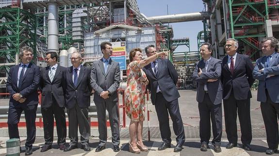 El consejero Ruiz, junto a la alcaldesa cartagenera, Pilar Barreiro, durante su visita a las instalaciones. 