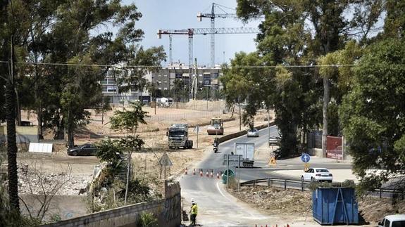 Obras de la Costera Sur entre La Alberca y El Palmar. 