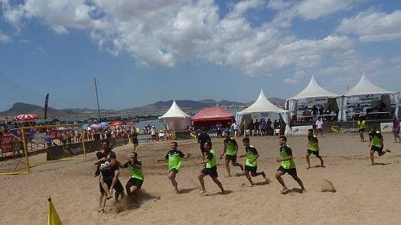 El Bala Azul, subcampeones de Fútbol Playa. 