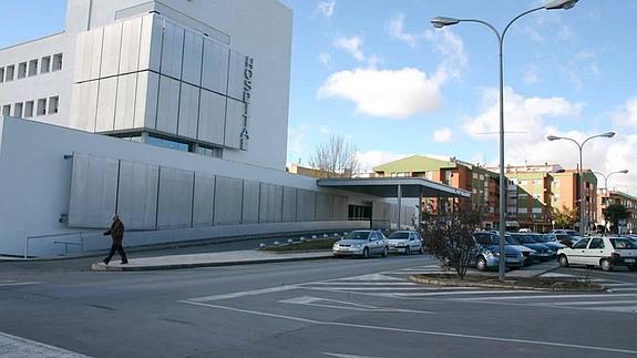 Fachada del Hospital Virgen del Castillo. 