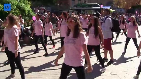 Música y rosa contra el cáncer de mama