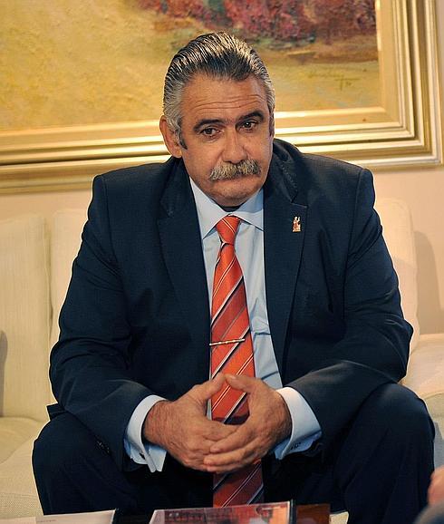 Simón Alcaraz.