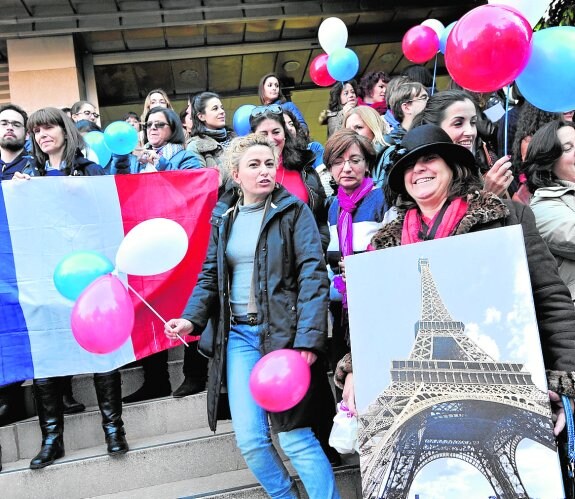 Docentes de francés protestan contra el recorte horario