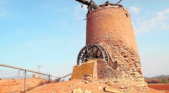 Molino derruido en el Campo de Cartagena. 