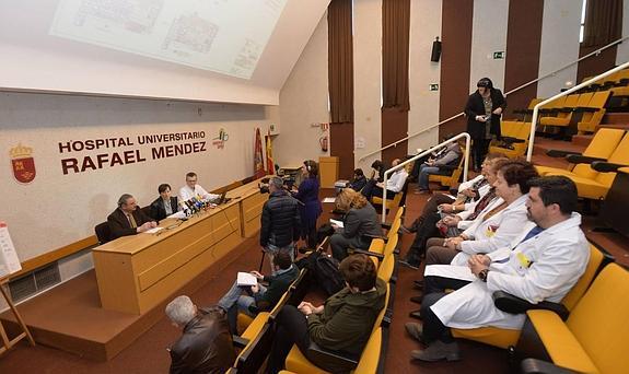 Presentación de las obras de ampliación del hospital Rafael Méndez, ayer.