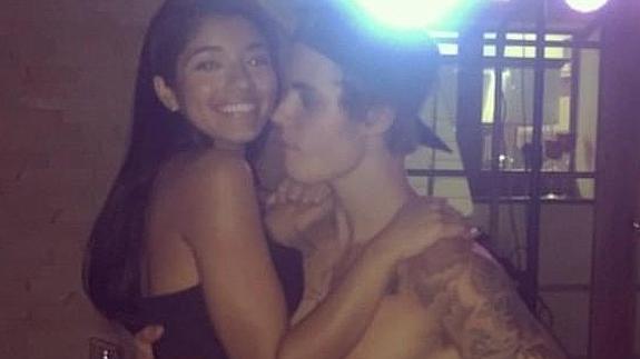 Justin Biebercon la modelo Yovanna Ventura