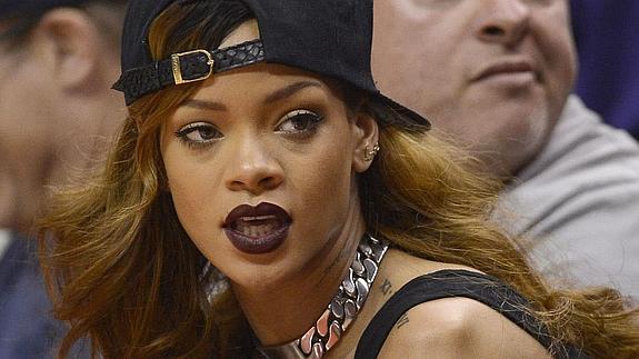 Rihana en un partido de Los Angeles Lakers 