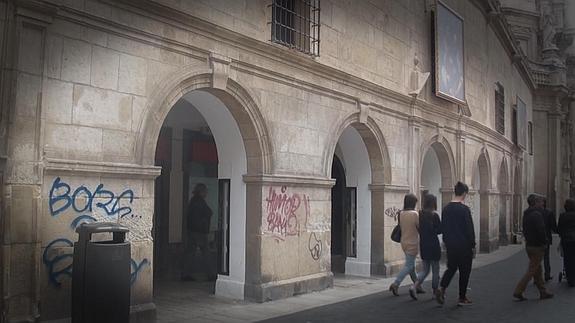 Grafitis que abominan la ciudad