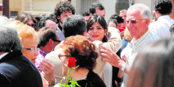 Inma Sánchez, en el centro, el día de la presentación de su candidatura. 