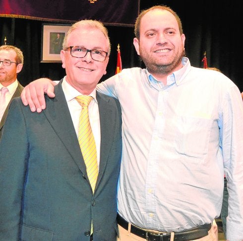 El alcalde Molina y su yerno, Felipe J. García, edil de IU. 