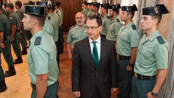 Bascuñana, en un acto de la Guardia Civil cuando era delegado del Gobierno.