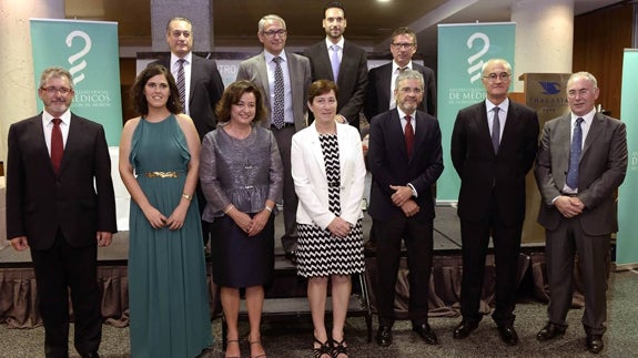 Foto de familia del VII Encuentro Colegial celebrado en San Pedro del Pinatar.