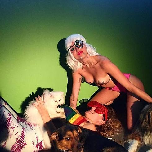 Una de las últimas y polémicas fotos de Cyrus en Instagram. 