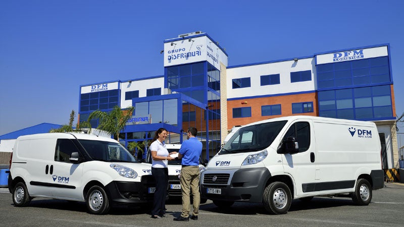 Huertas Center contribuye a renovar la flota de DFM Rent a Car