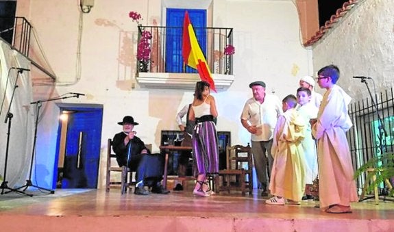 Representación de la 'Mesa de mentes pensantes', en Perín. 