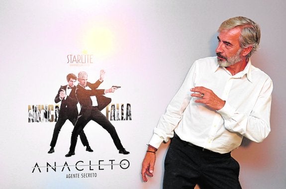 Imanol Arias, ayer, durante la presentación de 'Anacleto, agente secreto', en el marco del festival Starlite de Marbella. 