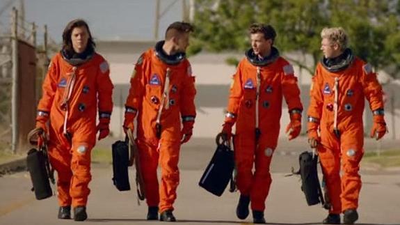 Fotograma de Drag me down.