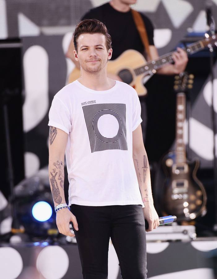 Louis Tomlinson en la actuación de One Direction en 'Good Morning America'. 