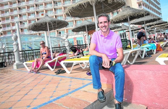 Alberto Inglés, gerente del hotel Entremares de La Manga, ayer. 