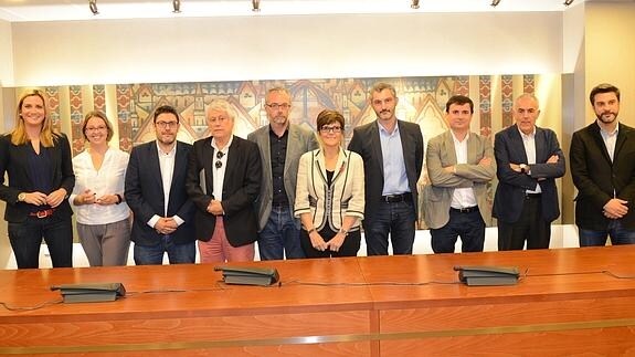 Miembros de la comisión de investigación del aeropuerto de Corvera. 
