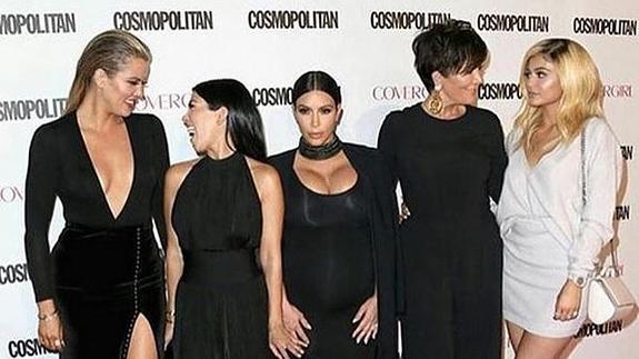 Khloe, Kylie, Kim, Kourtney y Kris Kardashian.