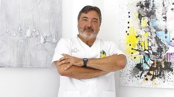 Salvador Martínez, en su despacho del IMIB el pasado septiembre. 